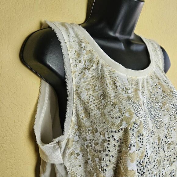 Miss Me High-Low Embellished Top - Picture 2 of 7